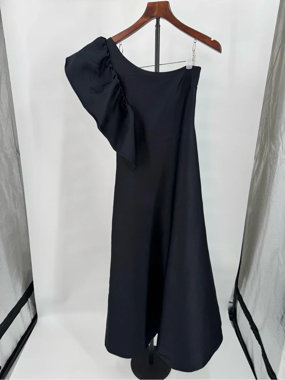 Dea Kubidal Black One Shoulder Bow Evening Gown Maxi Dress size S